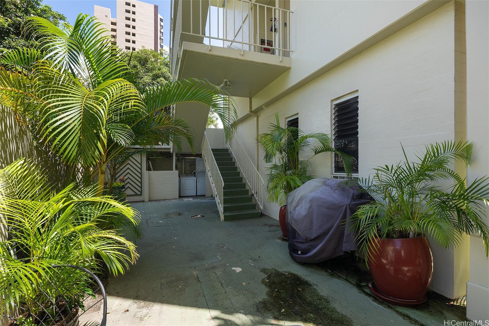 240 Liliuokalani Ave Honolulu - Rental - photo 13 of 14