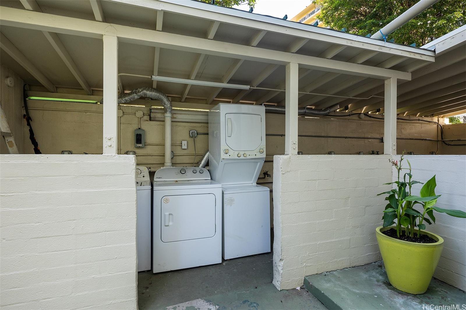 240 Liliuokalani Ave Honolulu - Rental - photo 10 of 14