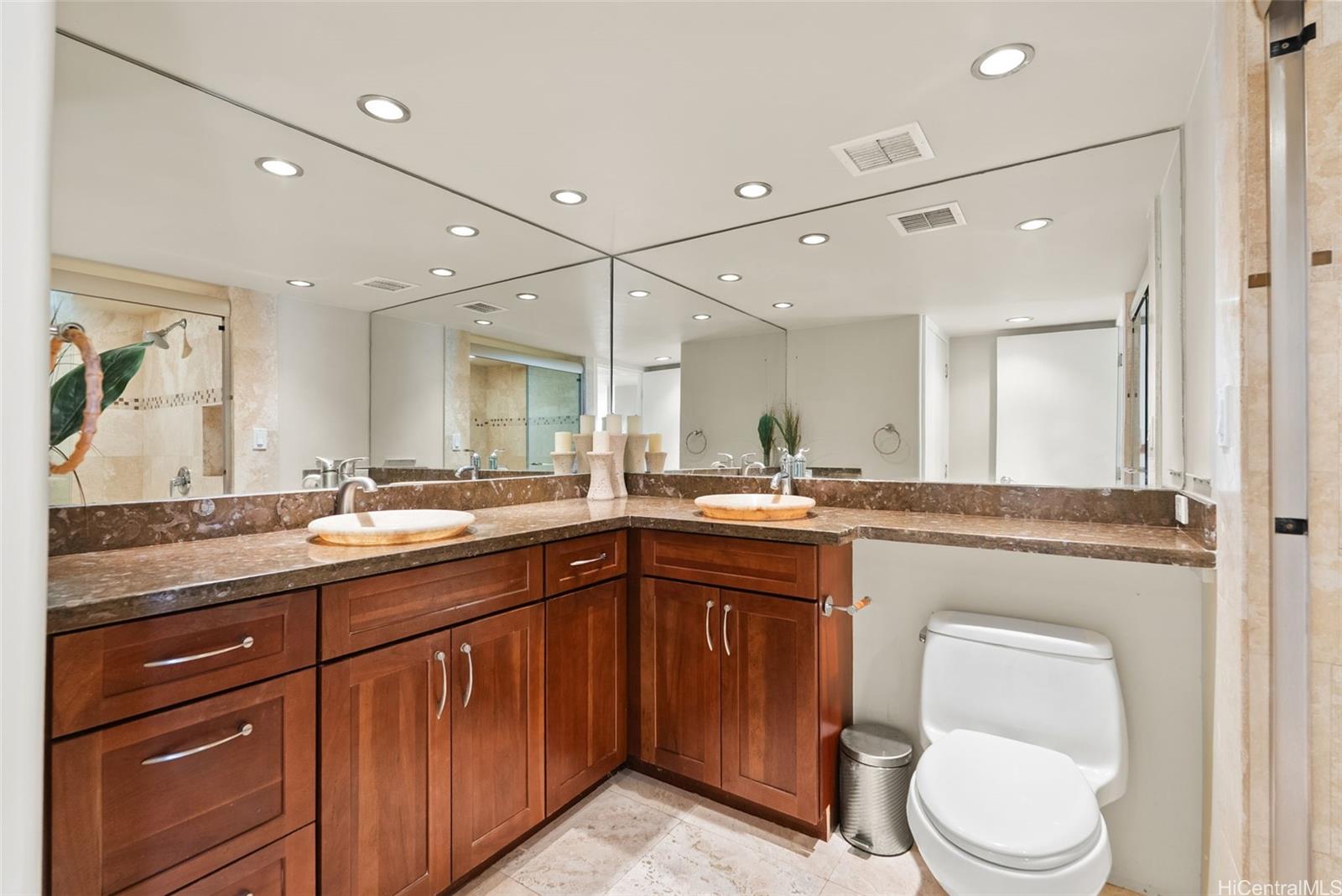 Parkview condo # 12C, Honolulu, Hawaii - photo 19 of 25