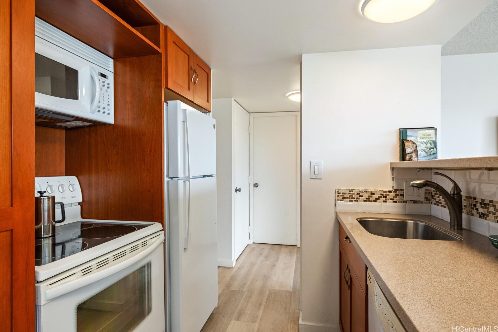 Parkview condo # 3A, Honolulu, Hawaii - photo 6 of 16