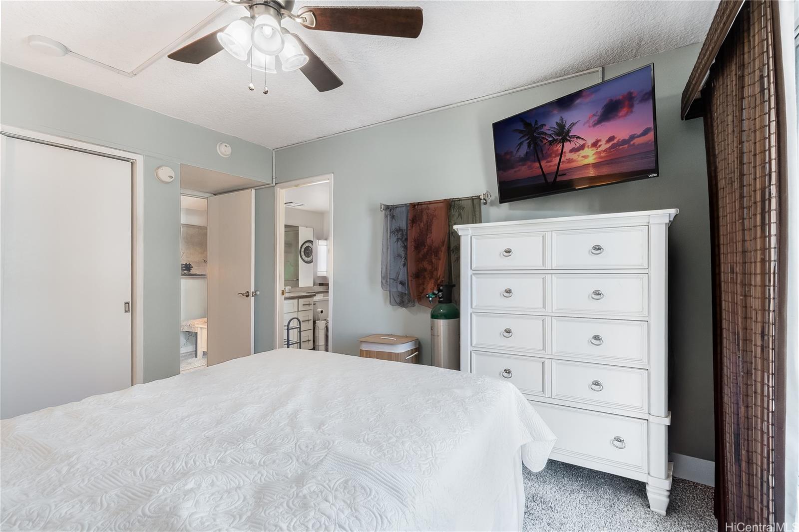 Parkview condo # 6B, Honolulu, Hawaii - photo 4 of 20