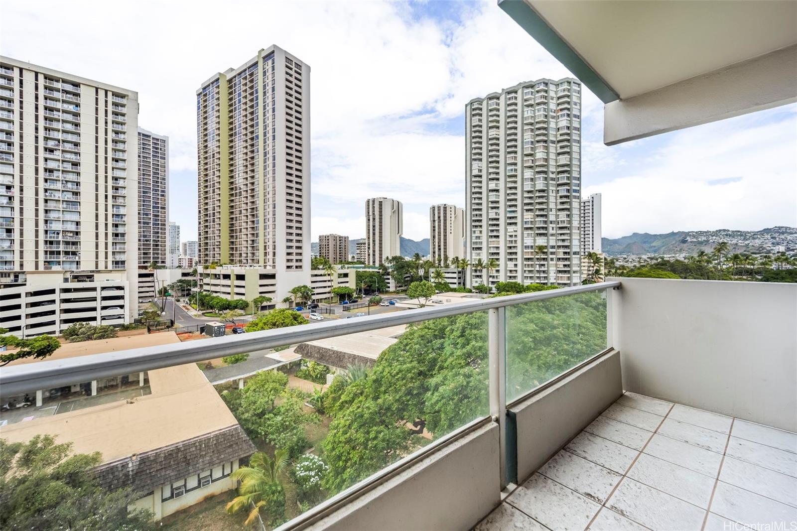 240 S Makee Rd Honolulu - Rental - photo 12 of 18