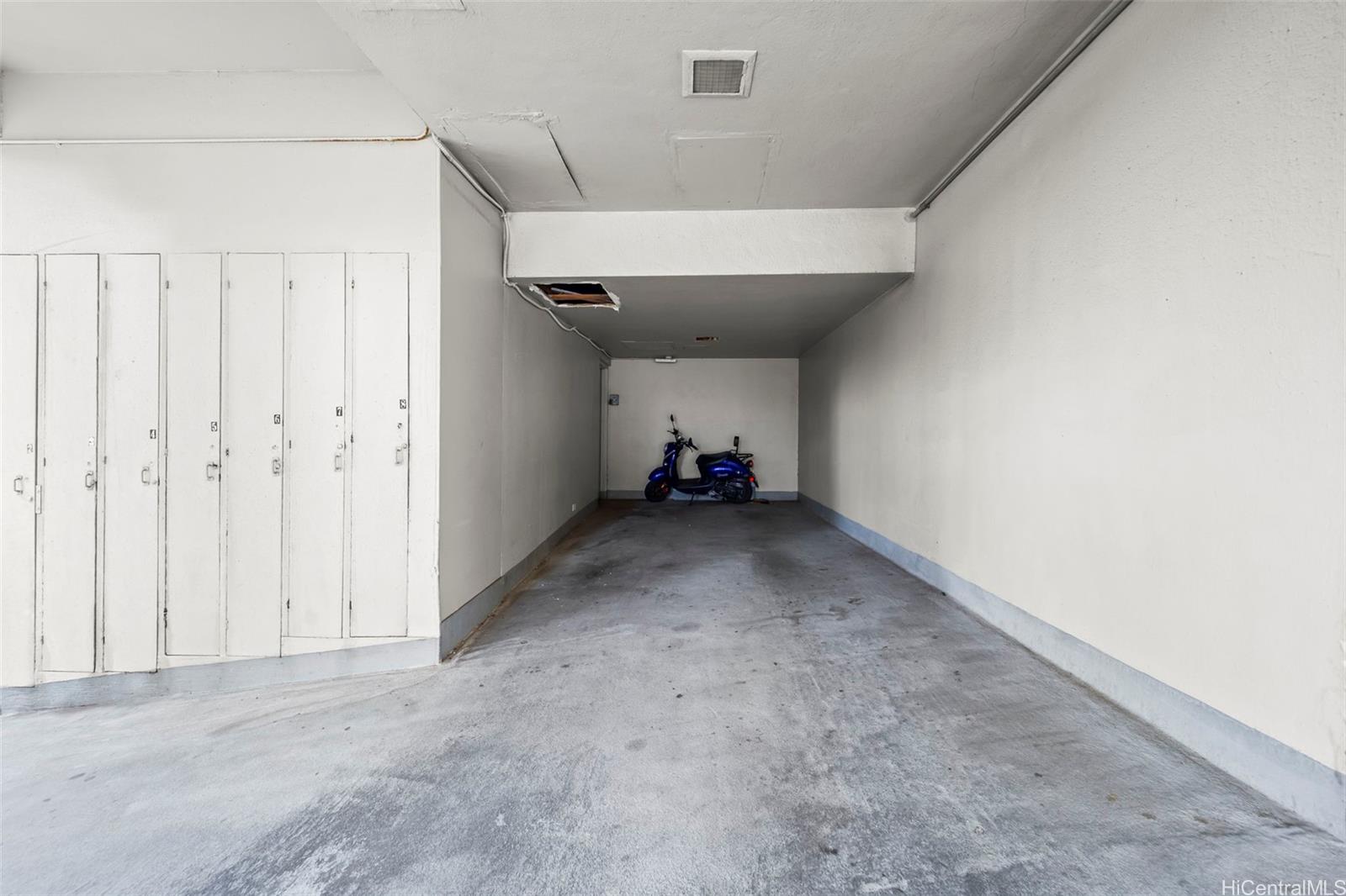 240 S Makee Rd Honolulu - Rental - photo 14 of 18