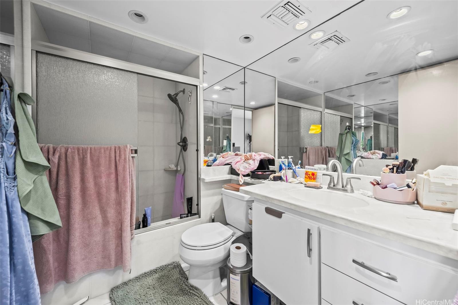 240 S Makee Rd Honolulu - Rental - photo 9 of 18