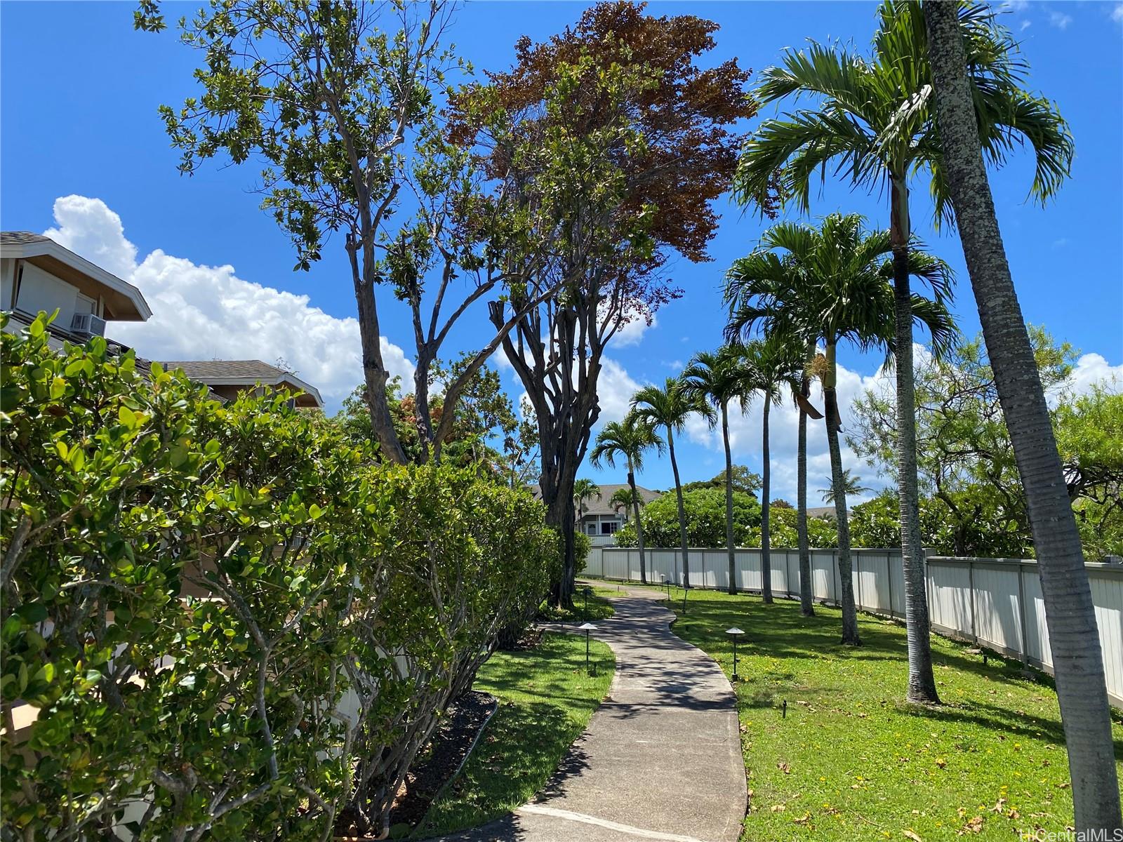 240 Mananai Pl Honolulu - Rental - photo 10 of 10