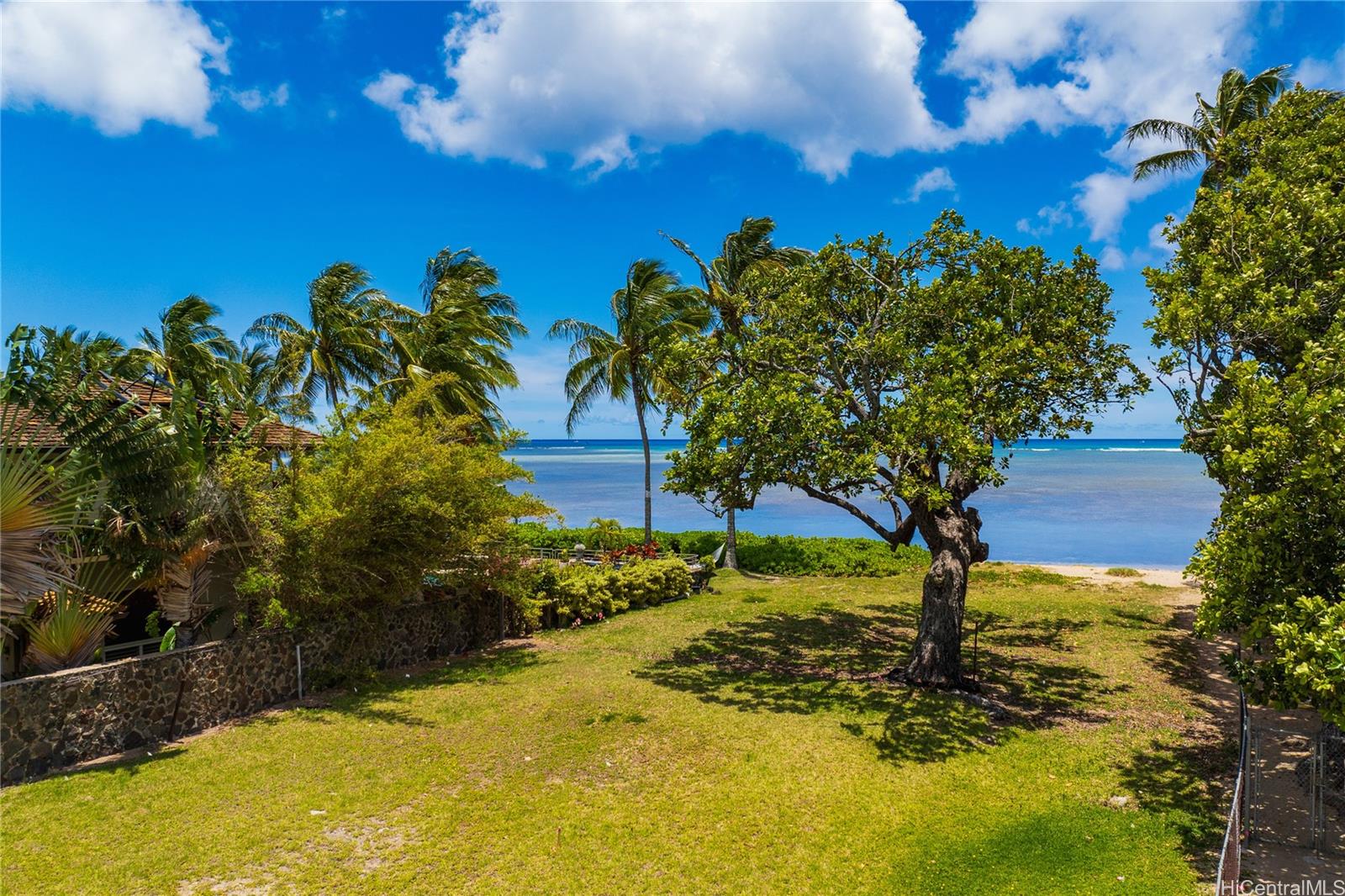 240  Paiko Drive Paiko Lagoon, Diamond Head home - photo 6 of 14