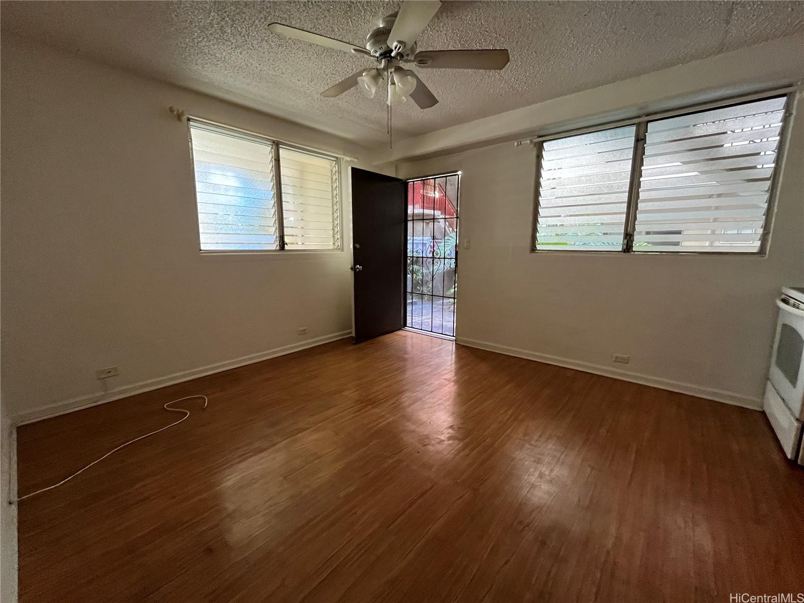 2407 Tusitala Street Honolulu - Rental - photo 4 of 9