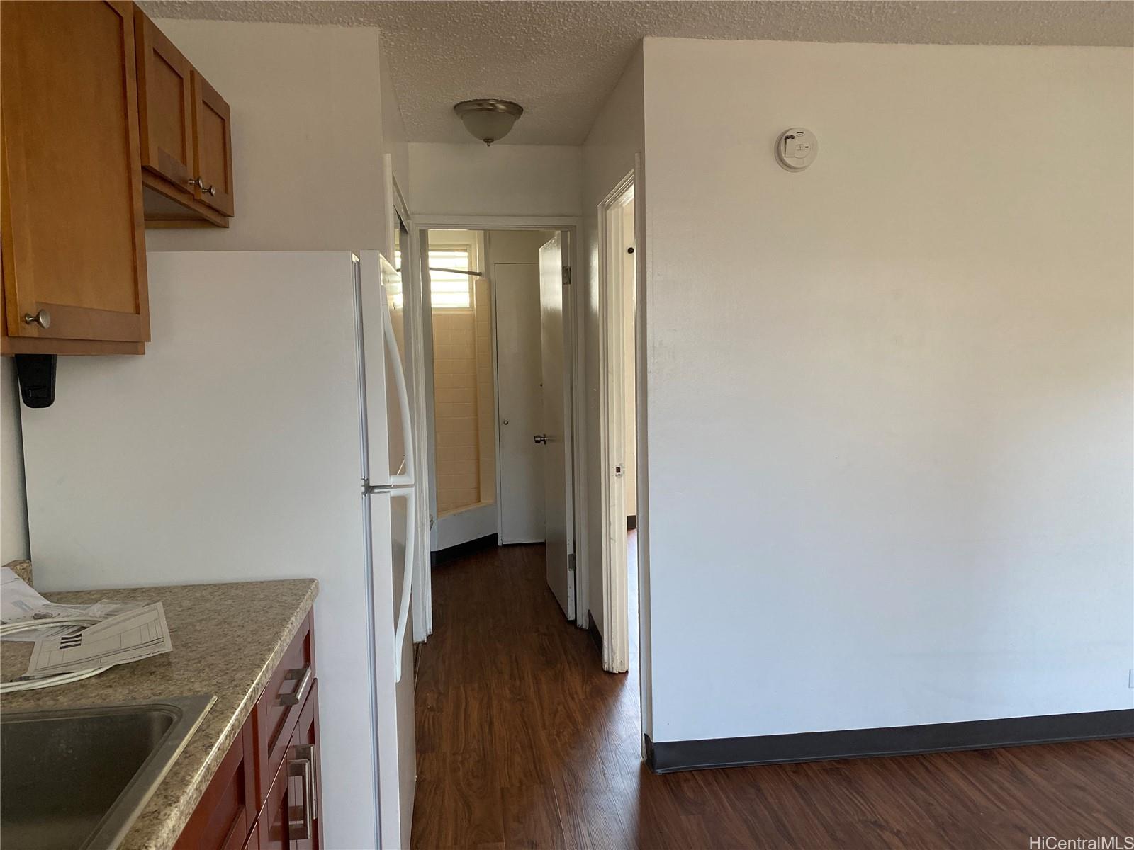 2407 Tusitala St Honolulu - Rental - photo 4 of 8