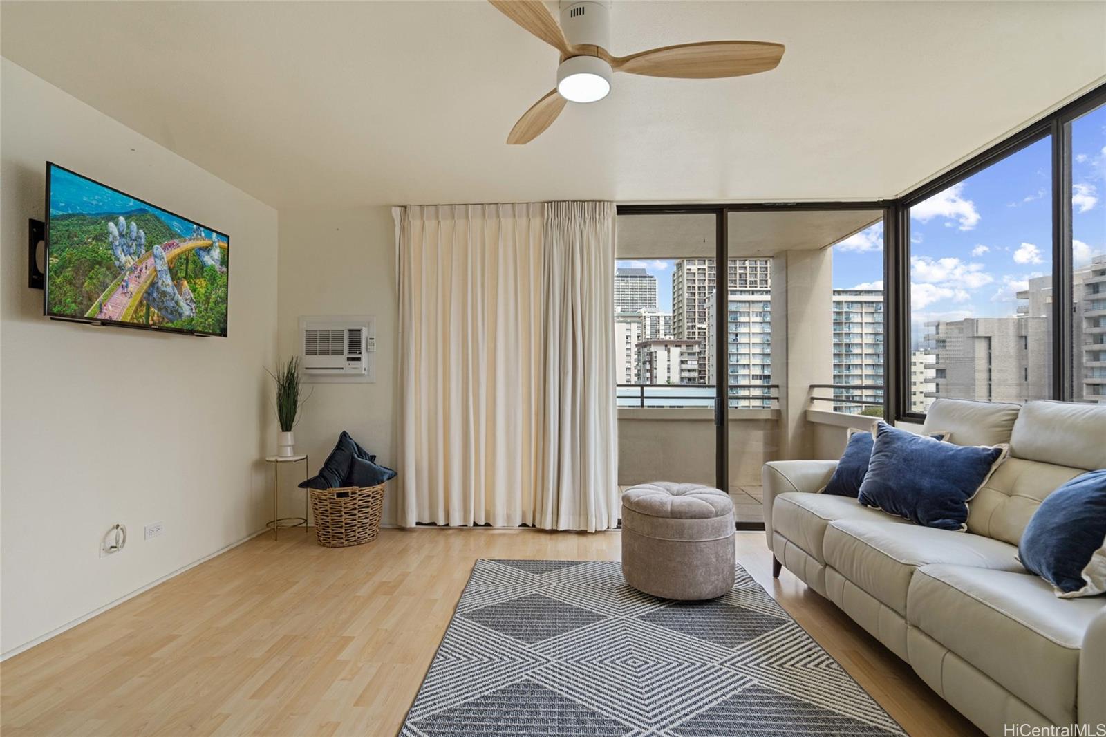 Waikiki Skytower condo # 901, Honolulu, Hawaii - photo 10 of 23