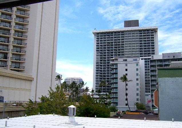 2412 Koa Ave Honolulu - Rental - photo 13 of 14