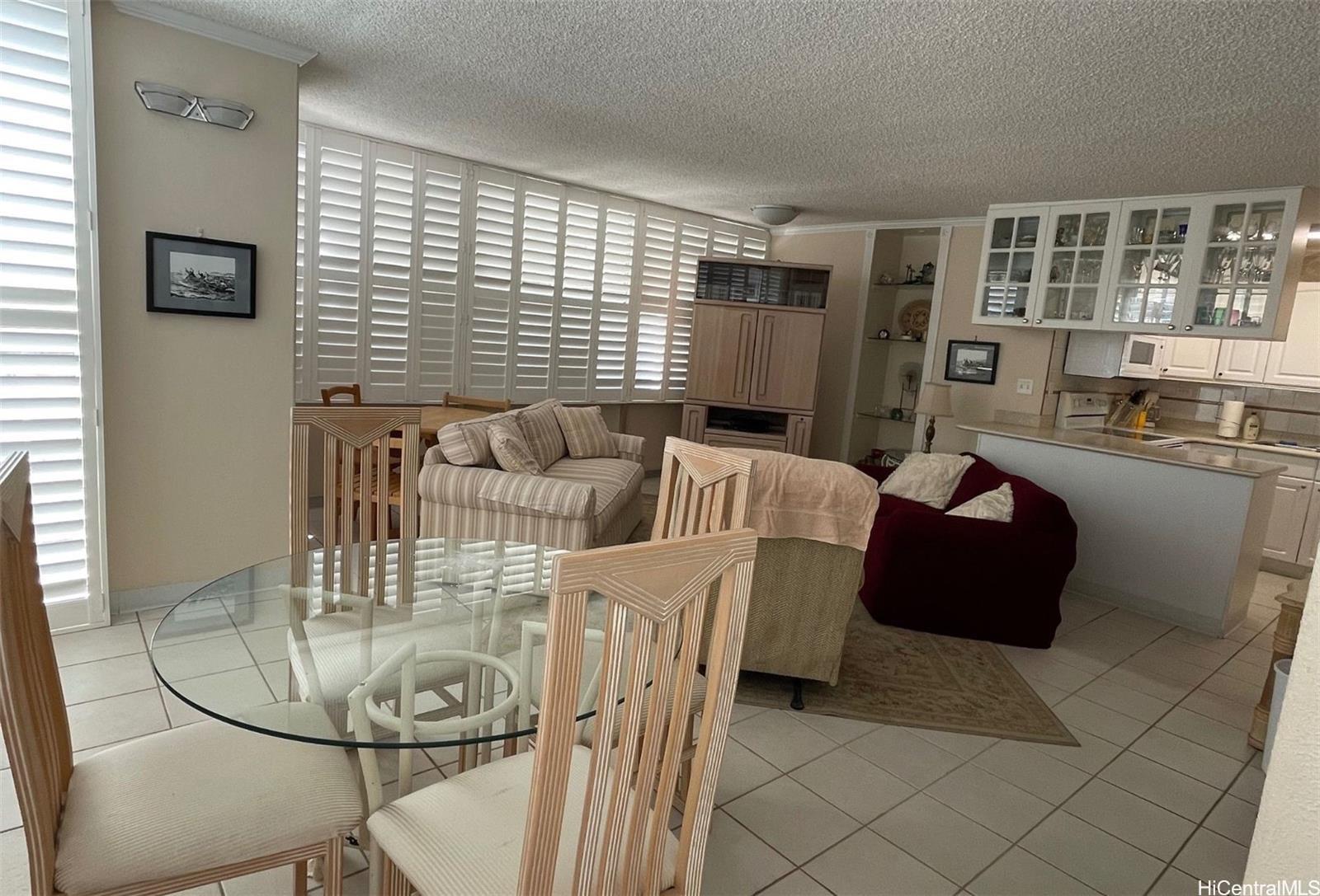 2415 Ala Wai Blvd Honolulu - Rental - photo 11 of 13