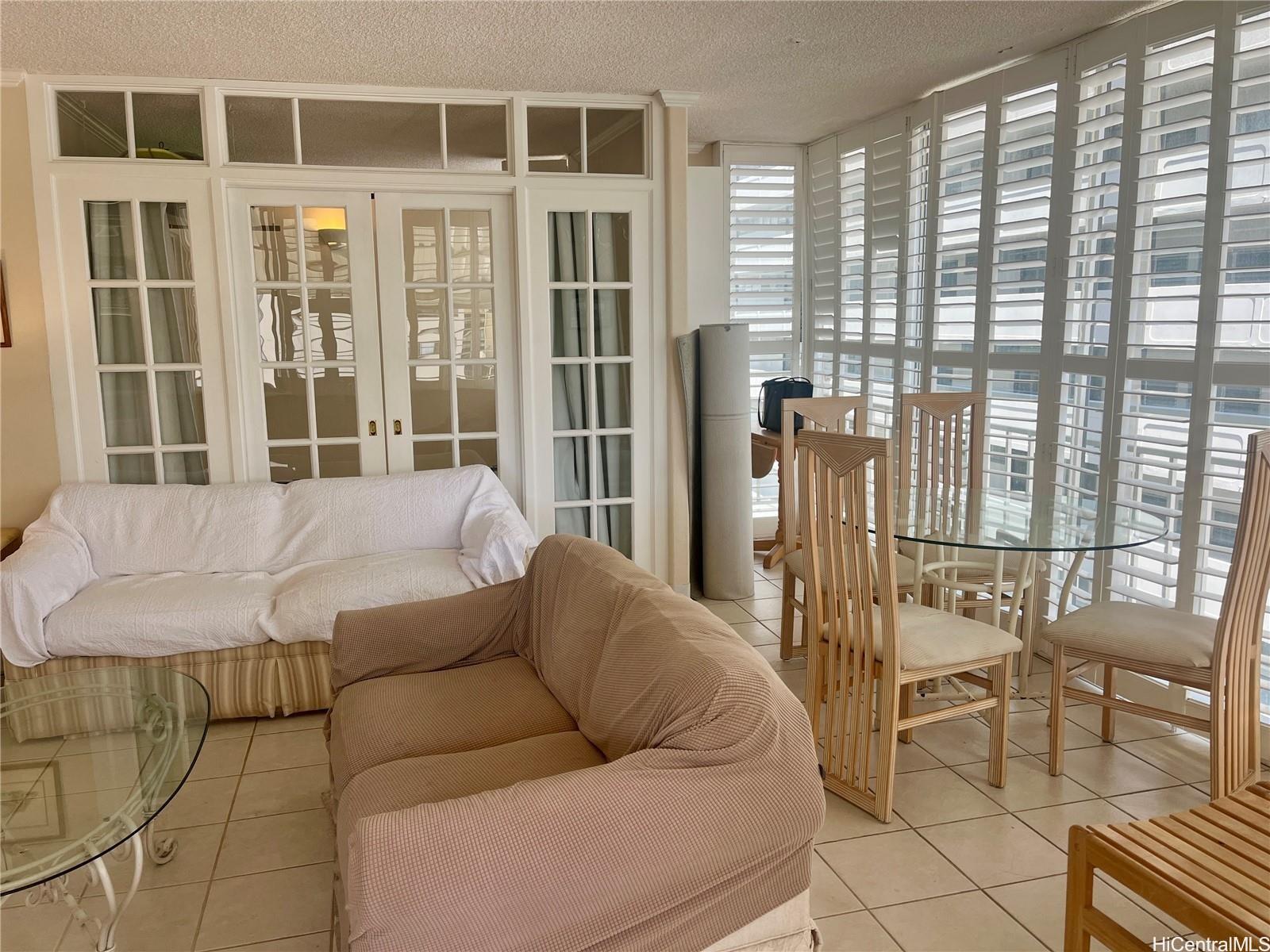 2415 Ala Wai Blvd Honolulu - Rental - photo 10 of 13