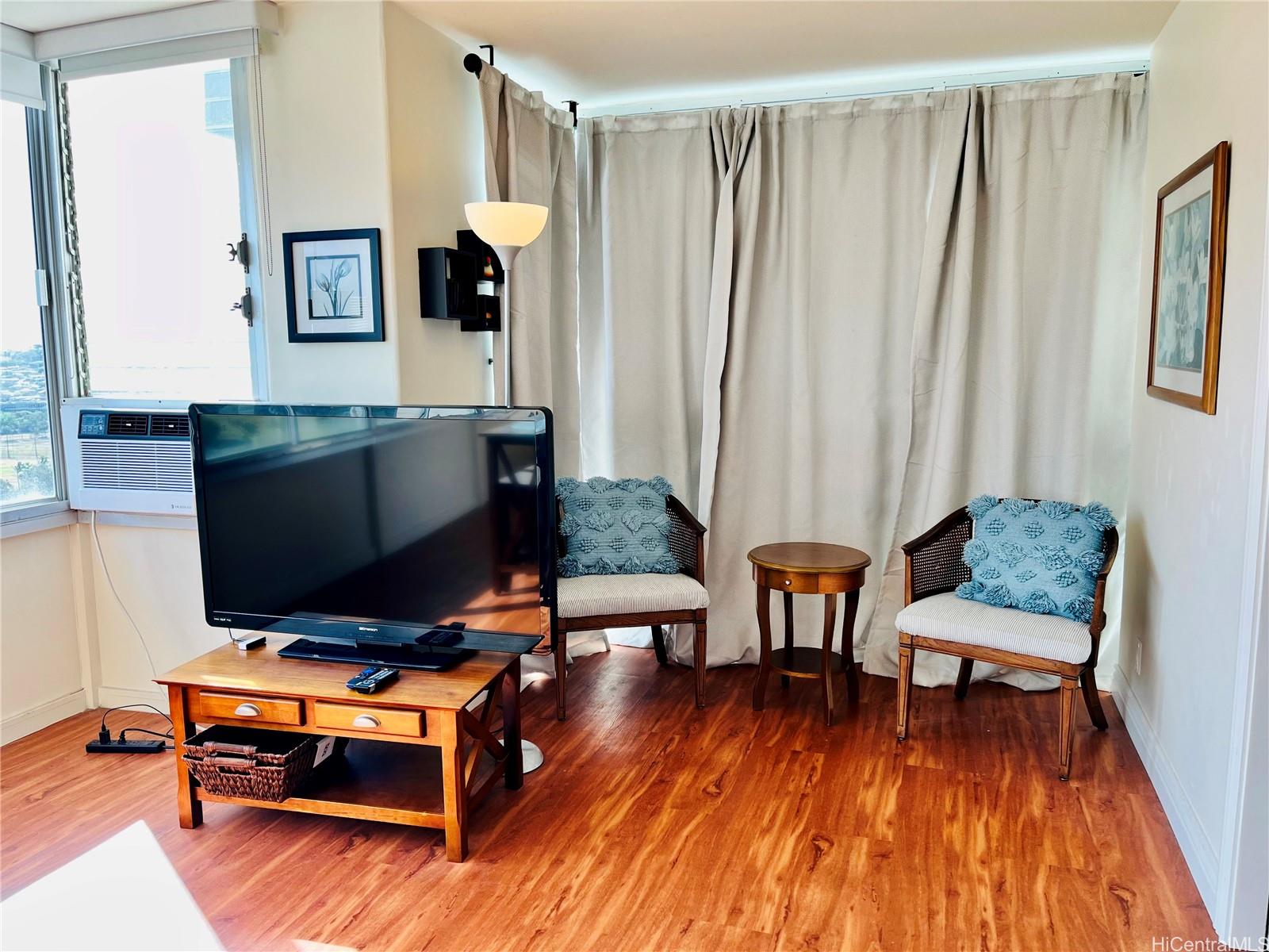 2415 Ala Wai Blvd Honolulu - Rental - photo 8 of 14