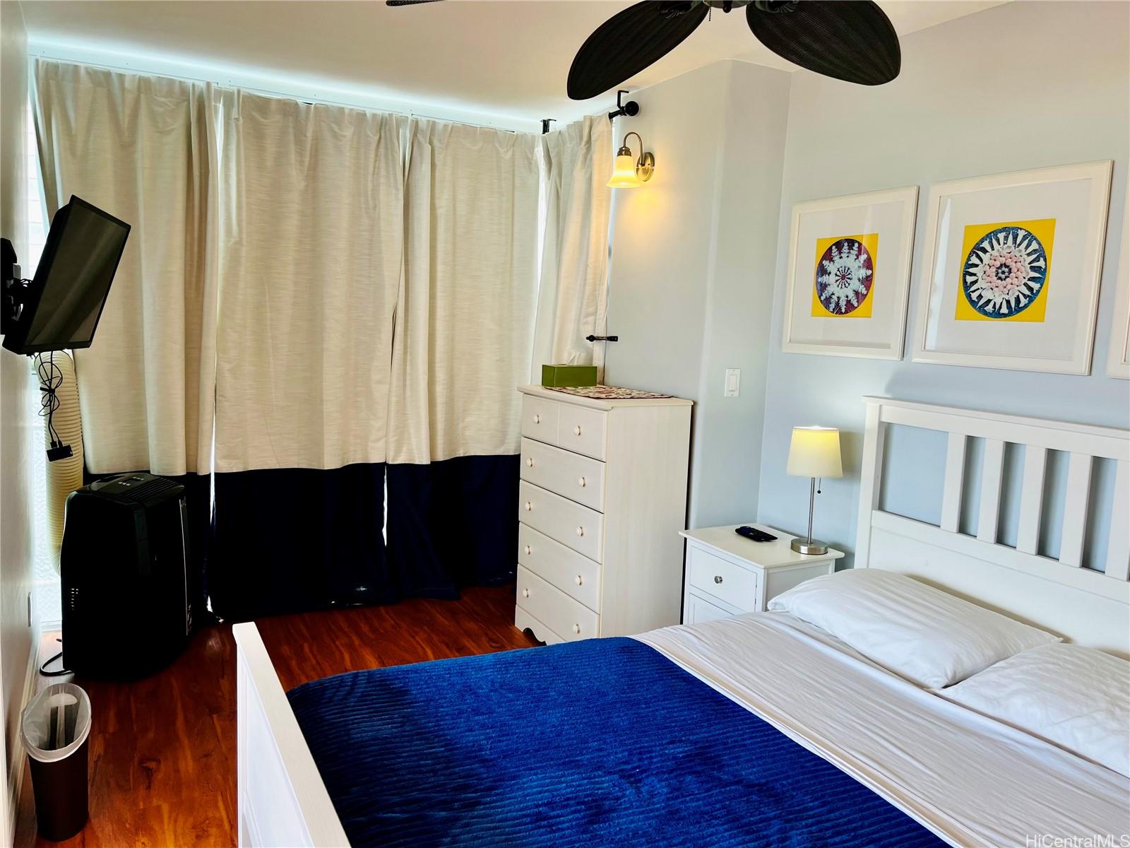 2415 Ala Wai Blvd Honolulu - Rental - photo 10 of 14