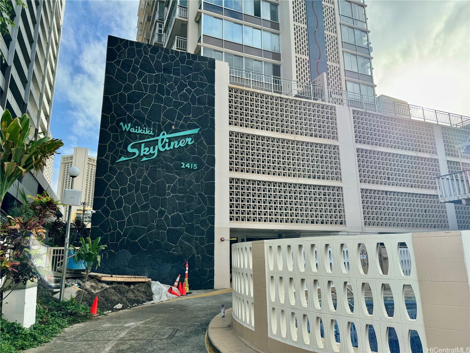 2415 Ala Wai Blvd Honolulu - Rental - photo 11 of 14