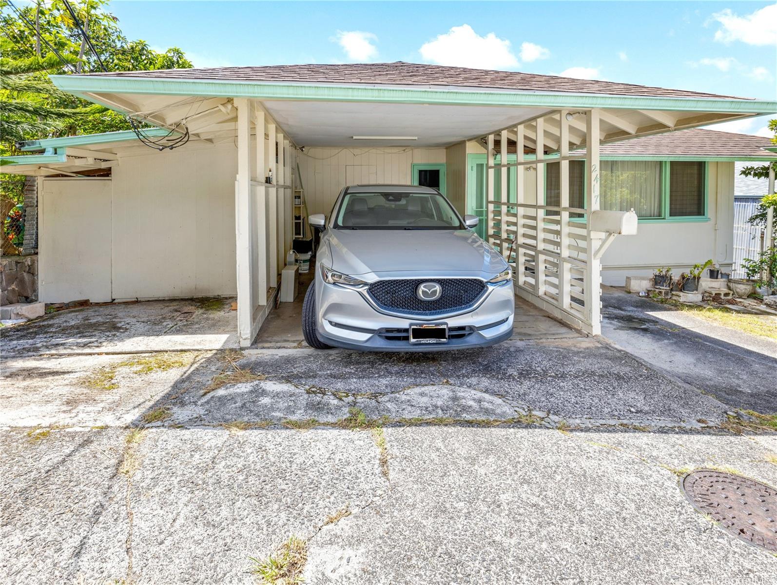 2417  Naai Street Kalihi-upper, Honolulu home - photo 2 of 20