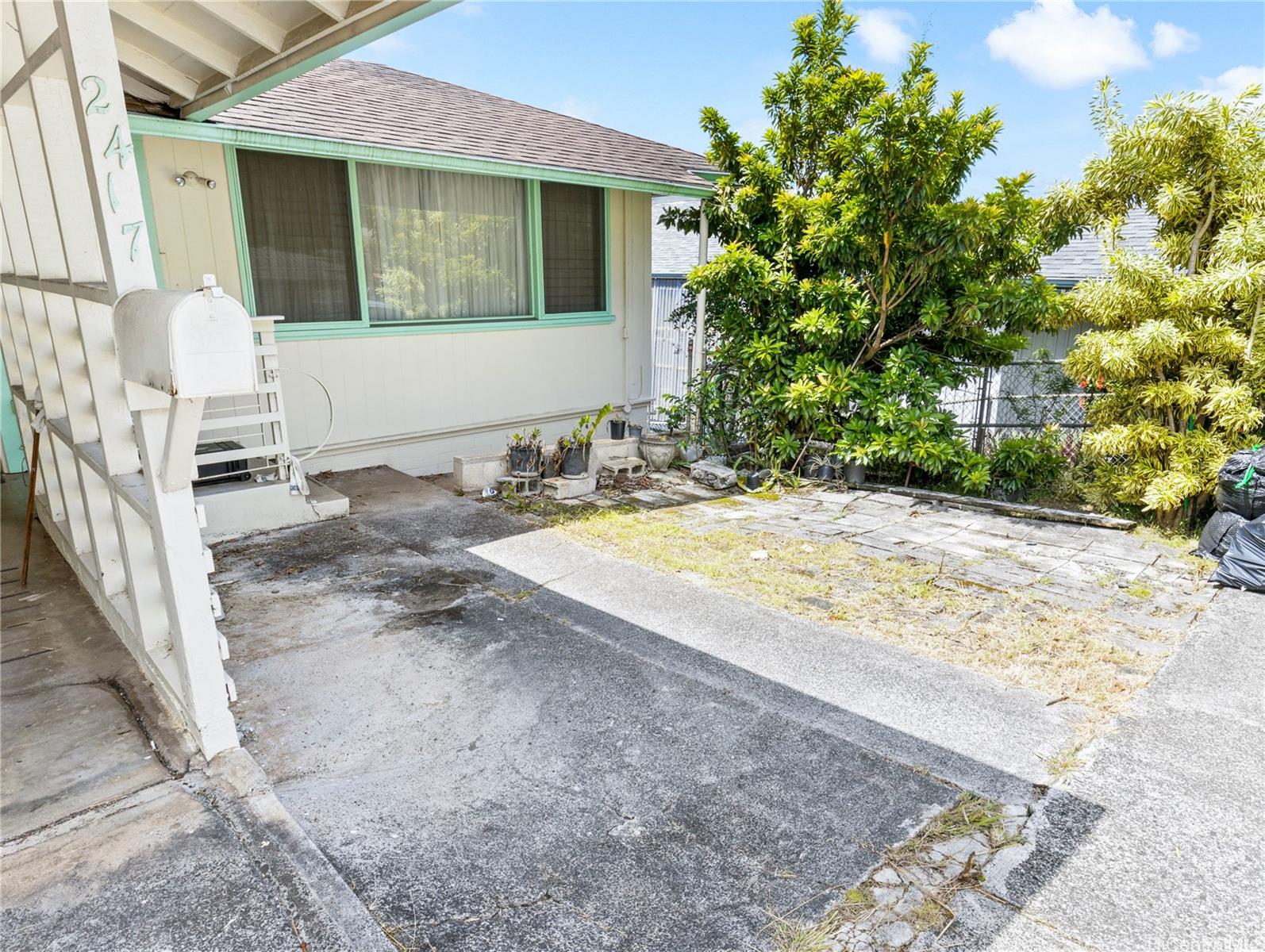 2417  Naai Street Kalihi-upper, Honolulu home - photo 4 of 20