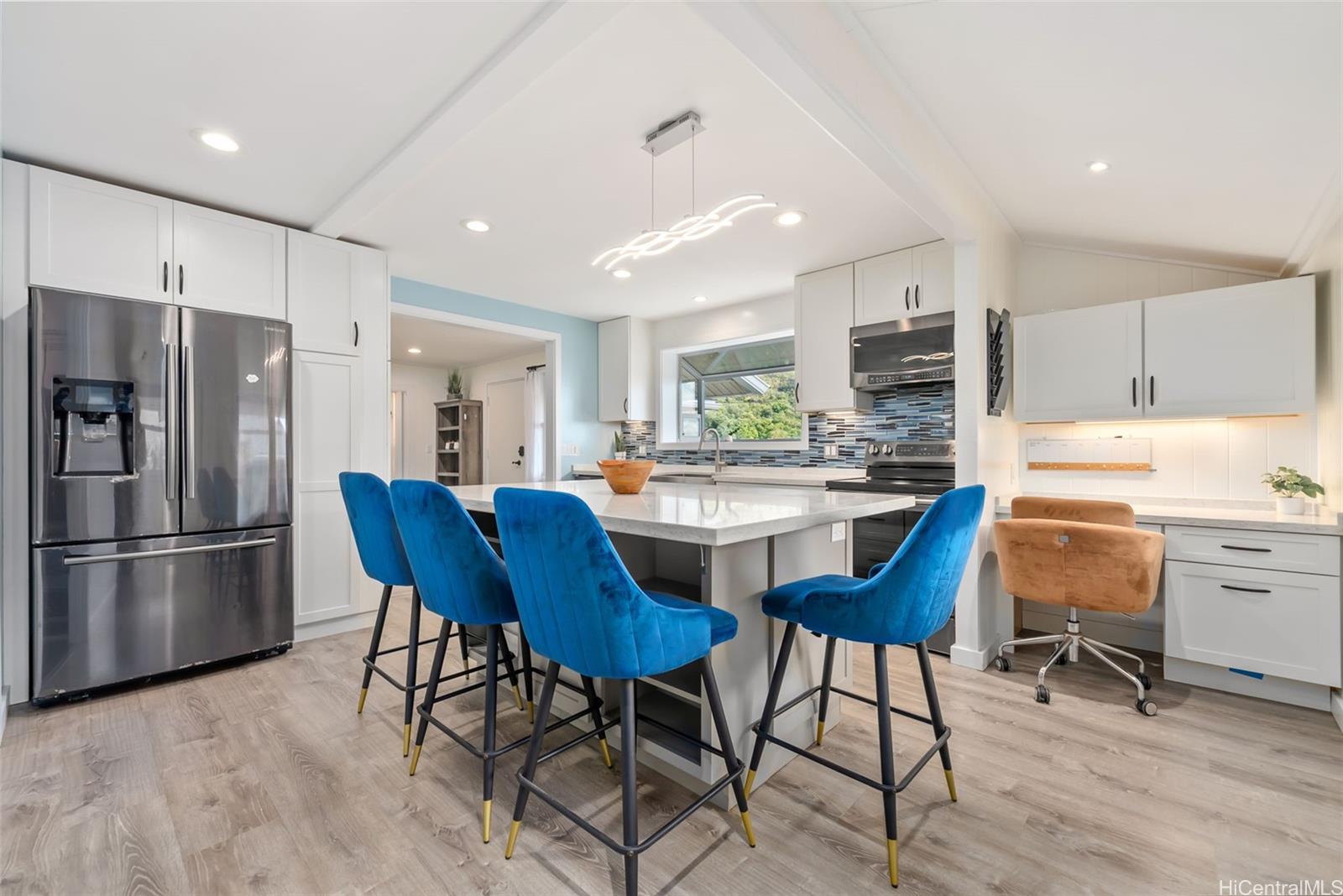 2420  Gardenia Street Palolo, Diamond Head home - photo 11 of 25