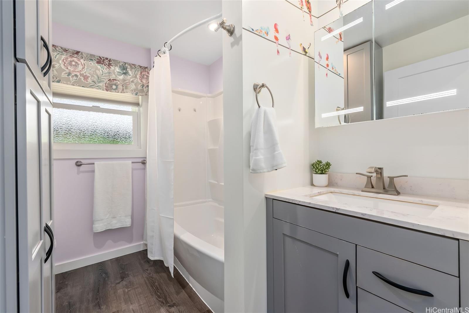 2420  Gardenia Street Palolo, Diamond Head home - photo 16 of 25