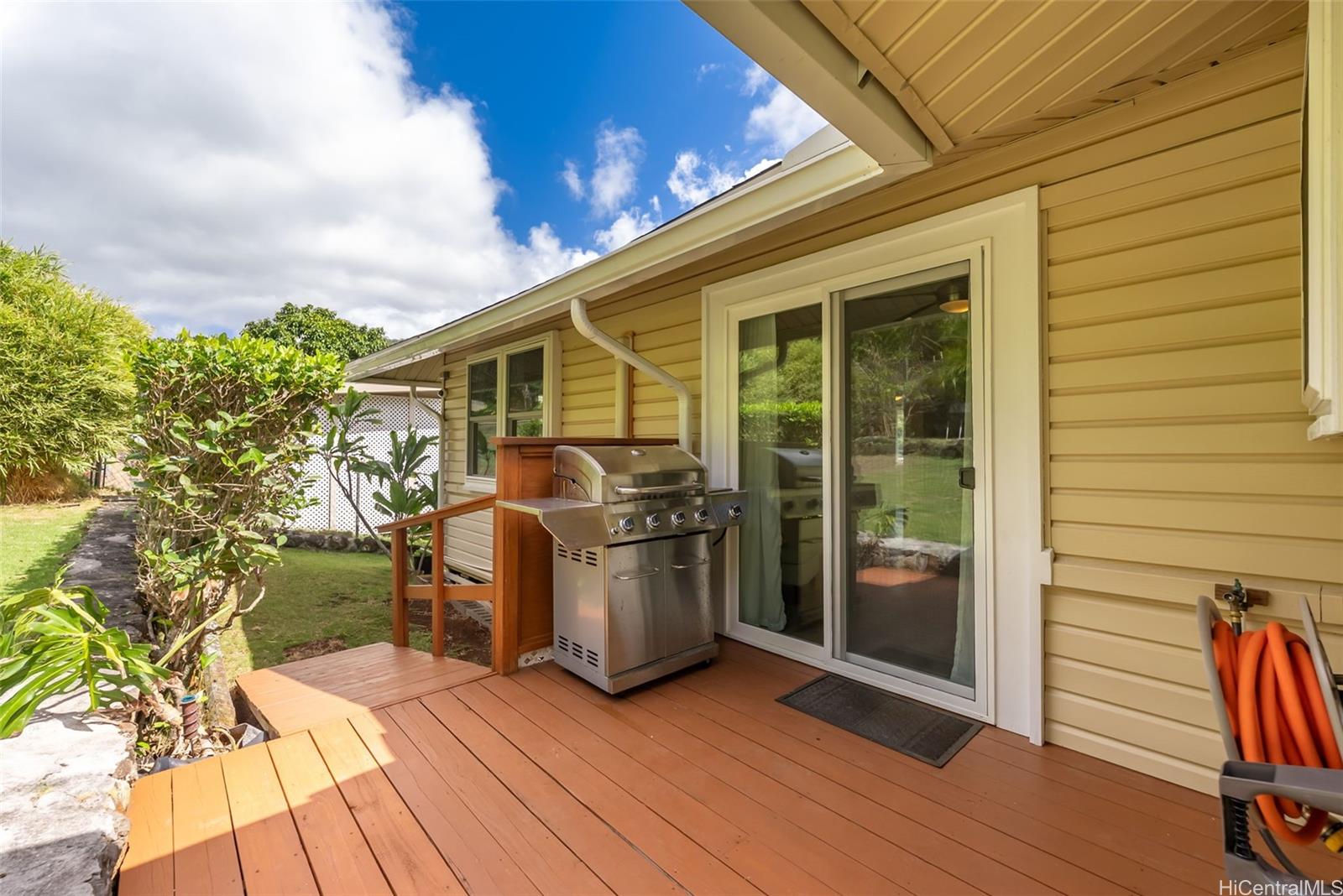 2420  Gardenia Street Palolo, Diamond Head home - photo 18 of 25