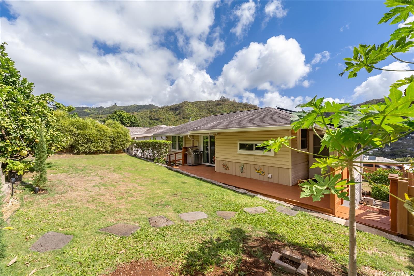 2420  Gardenia Street Palolo, Diamond Head home - photo 20 of 25