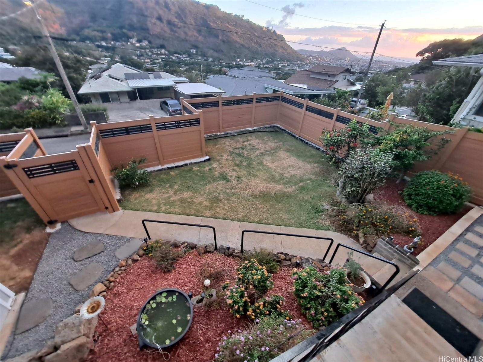 2420  Gardenia Street Palolo, Diamond Head home - photo 22 of 25