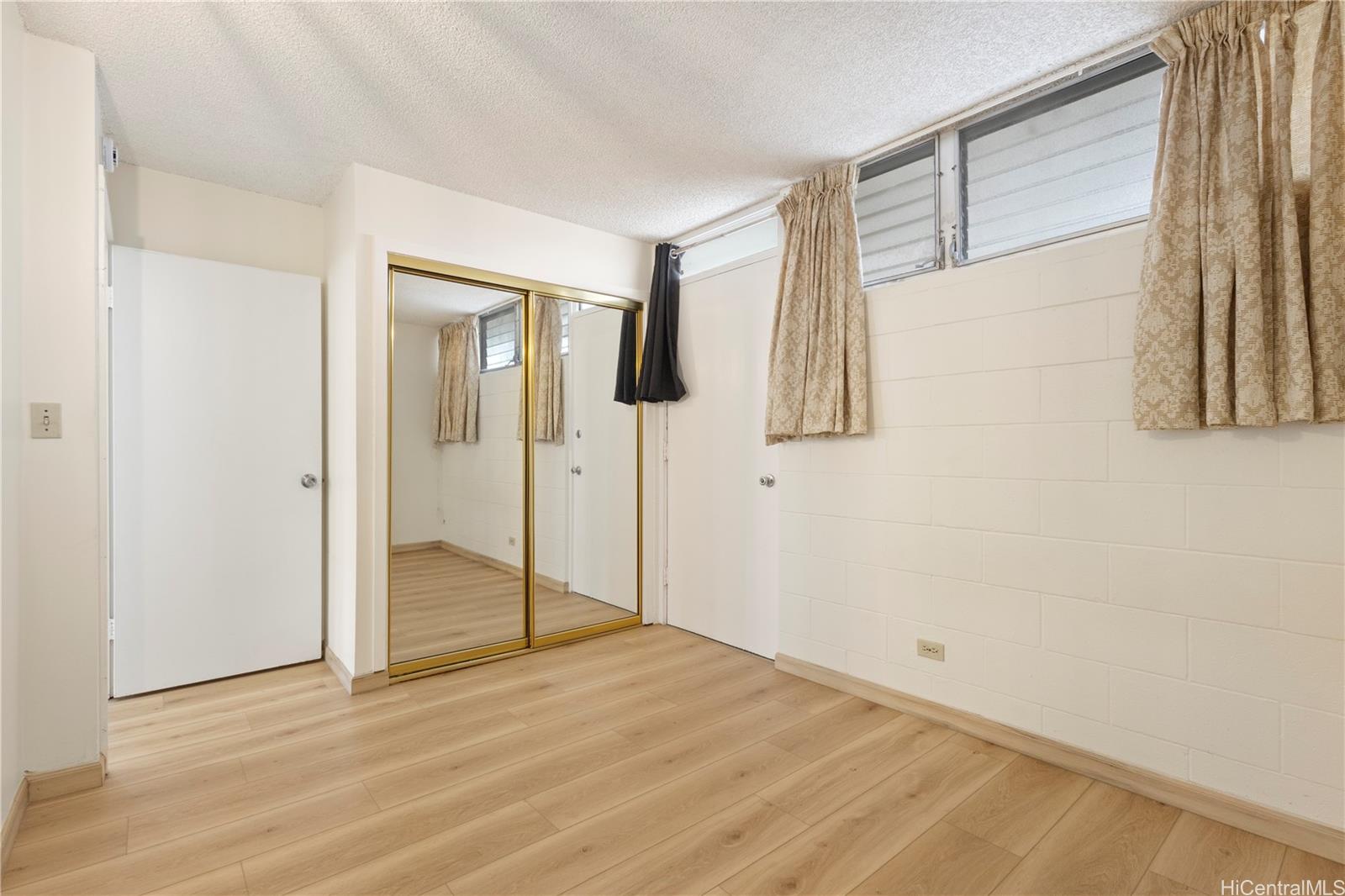 2421 Ala Wai Blvd Honolulu - Rental - photo 14 of 22