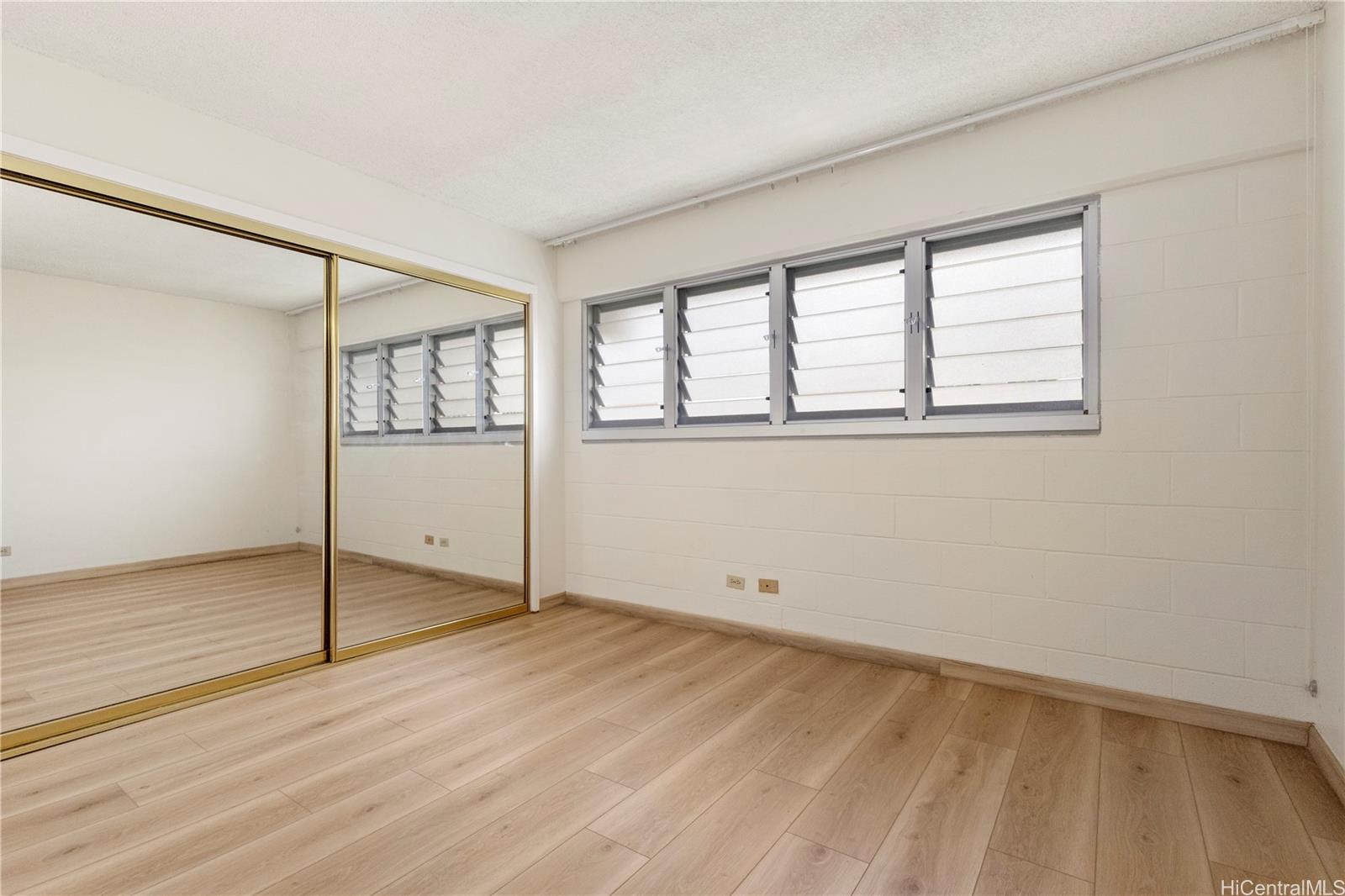 2421 Ala Wai Blvd Honolulu - Rental - photo 7 of 22