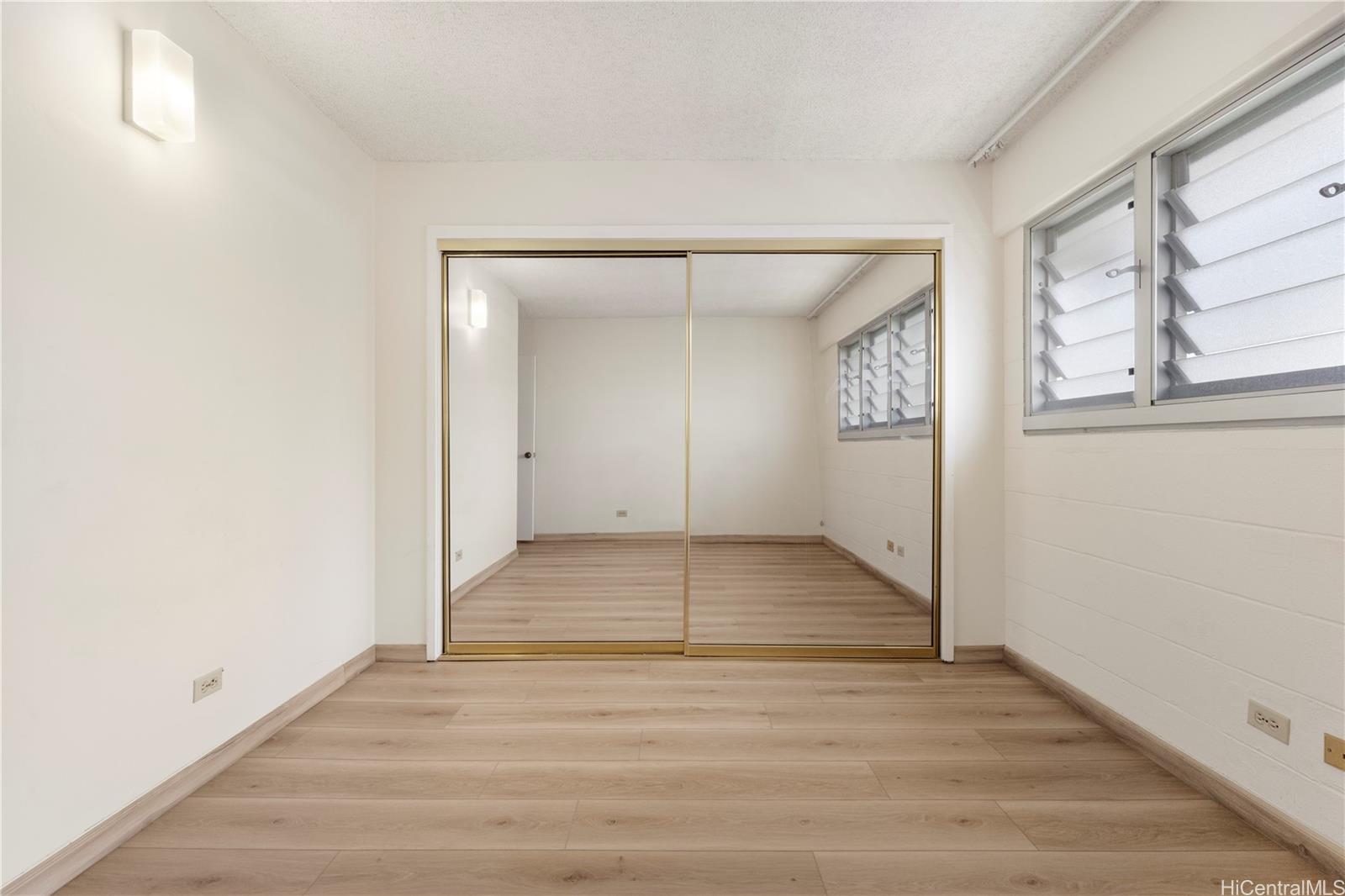 2421 Ala Wai Blvd Honolulu - Rental - photo 8 of 22