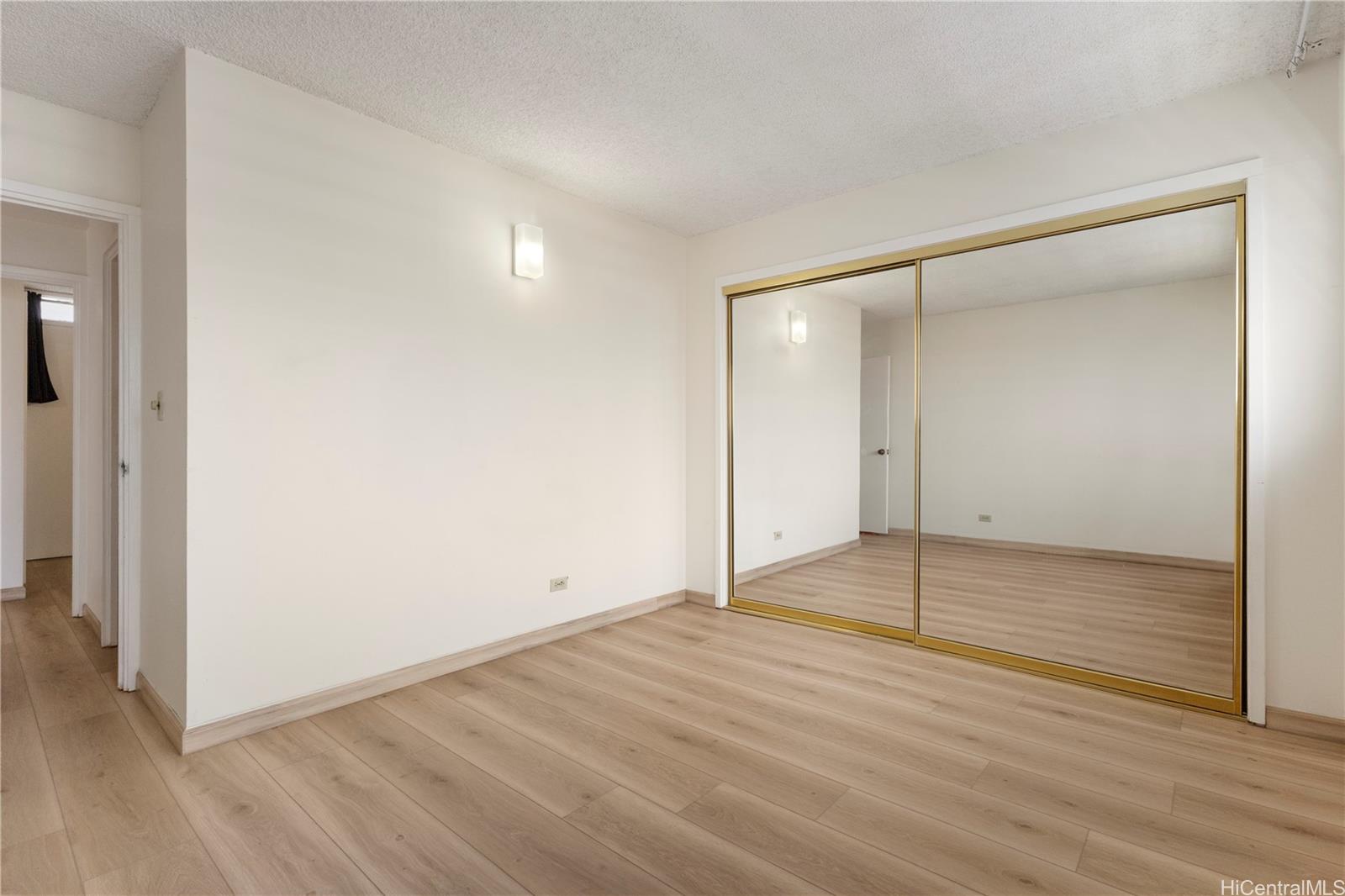 2421 Ala Wai Blvd Honolulu - Rental - photo 9 of 22