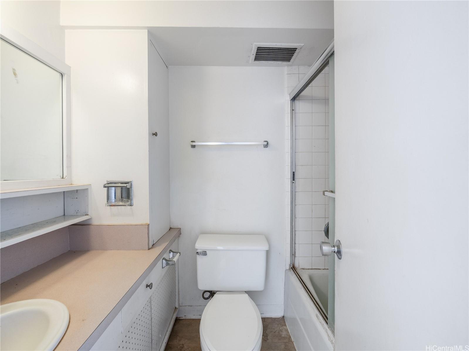 Ala Wai Townhouse condo # 1204, Honolulu, Hawaii - photo 20 of 24