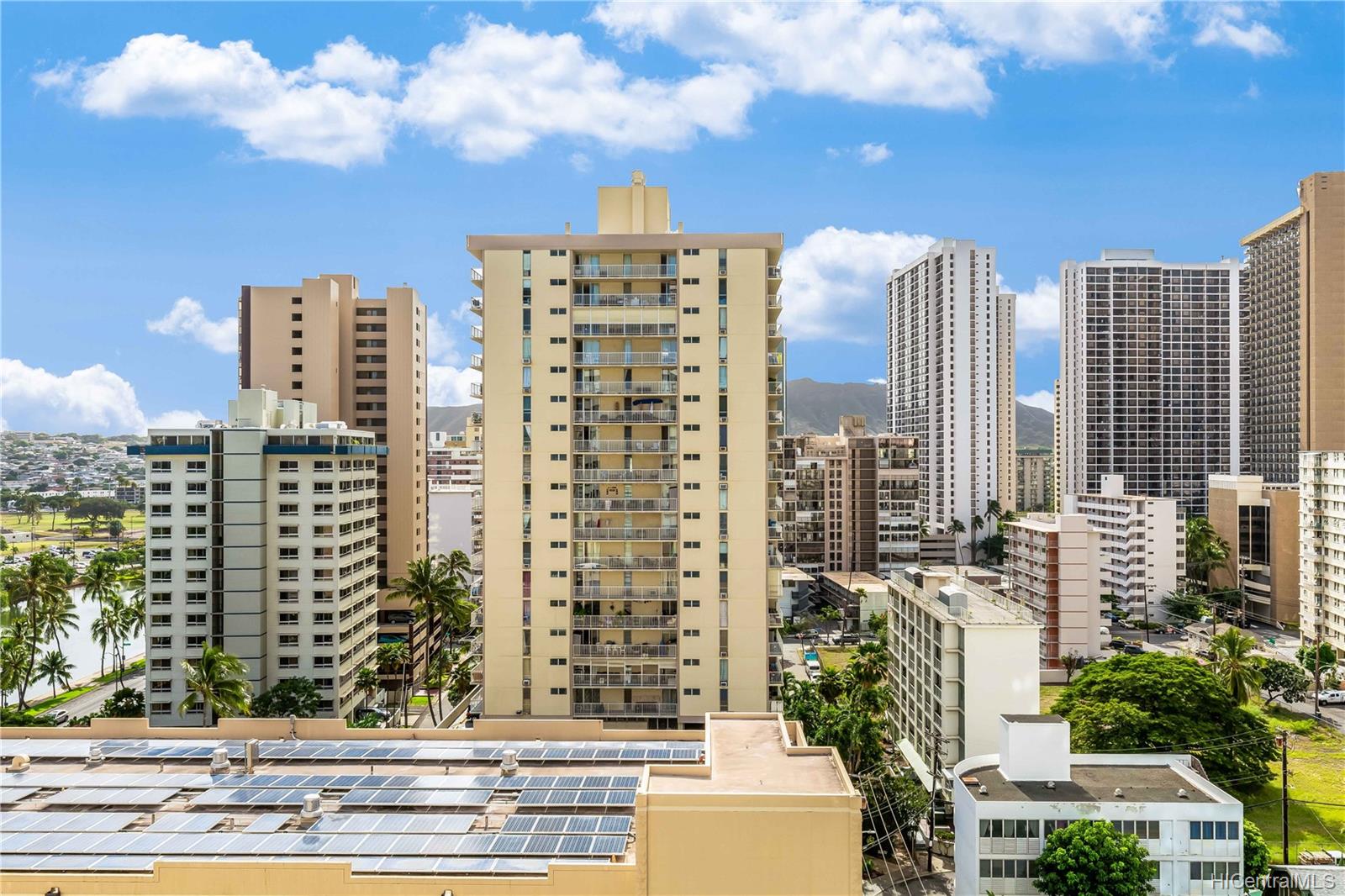 Ala Wai Townhouse condo # 1506, Honolulu, Hawaii - photo 4 of 17