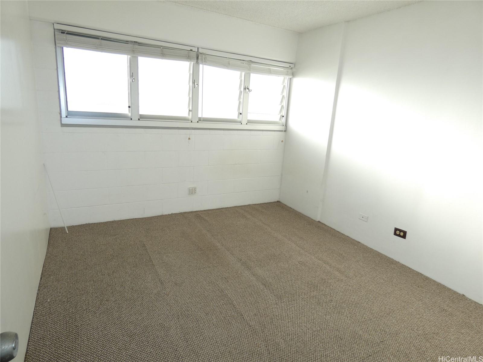 Ala Wai Townhouse condo # 1603, Honolulu, Hawaii - photo 4 of 20