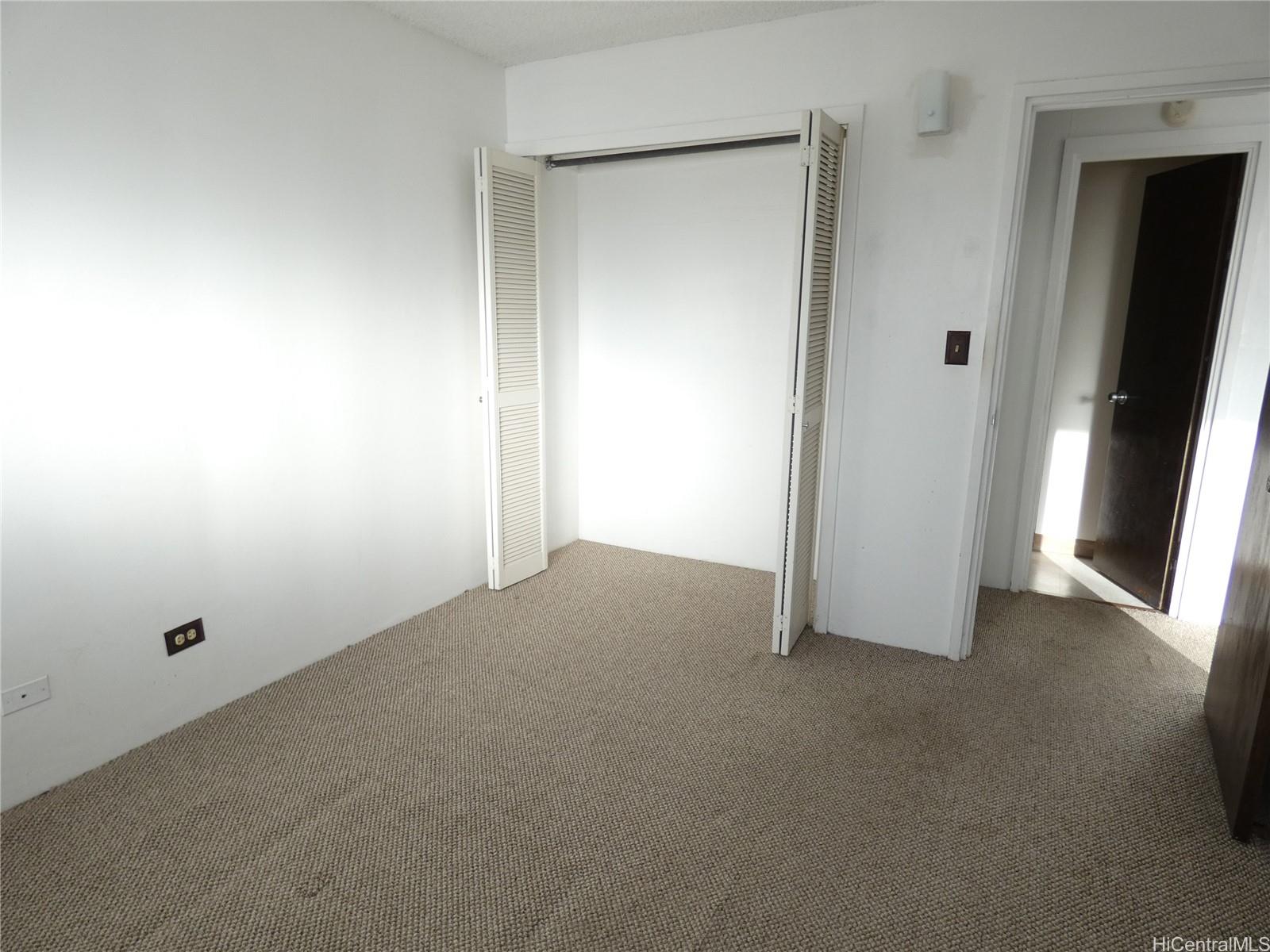 Ala Wai Townhouse condo # 1603, Honolulu, Hawaii - photo 5 of 20