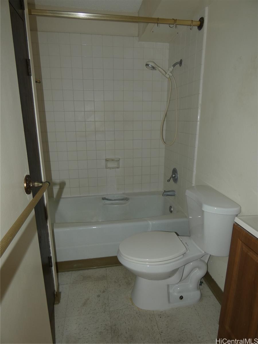 Ala Wai Townhouse condo # 1603, Honolulu, Hawaii - photo 6 of 20