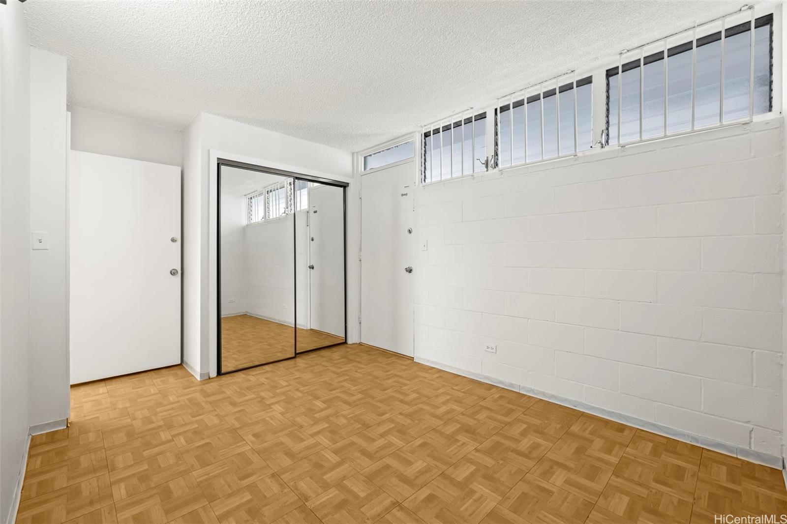 Ala Wai Townhouse condo # 604, Honolulu, Hawaii - photo 12 of 23