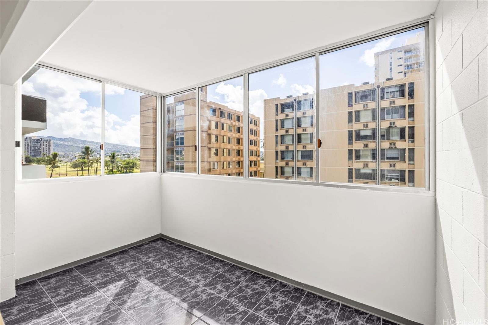 Ala Wai Townhouse condo # 604, Honolulu, Hawaii - photo 20 of 23