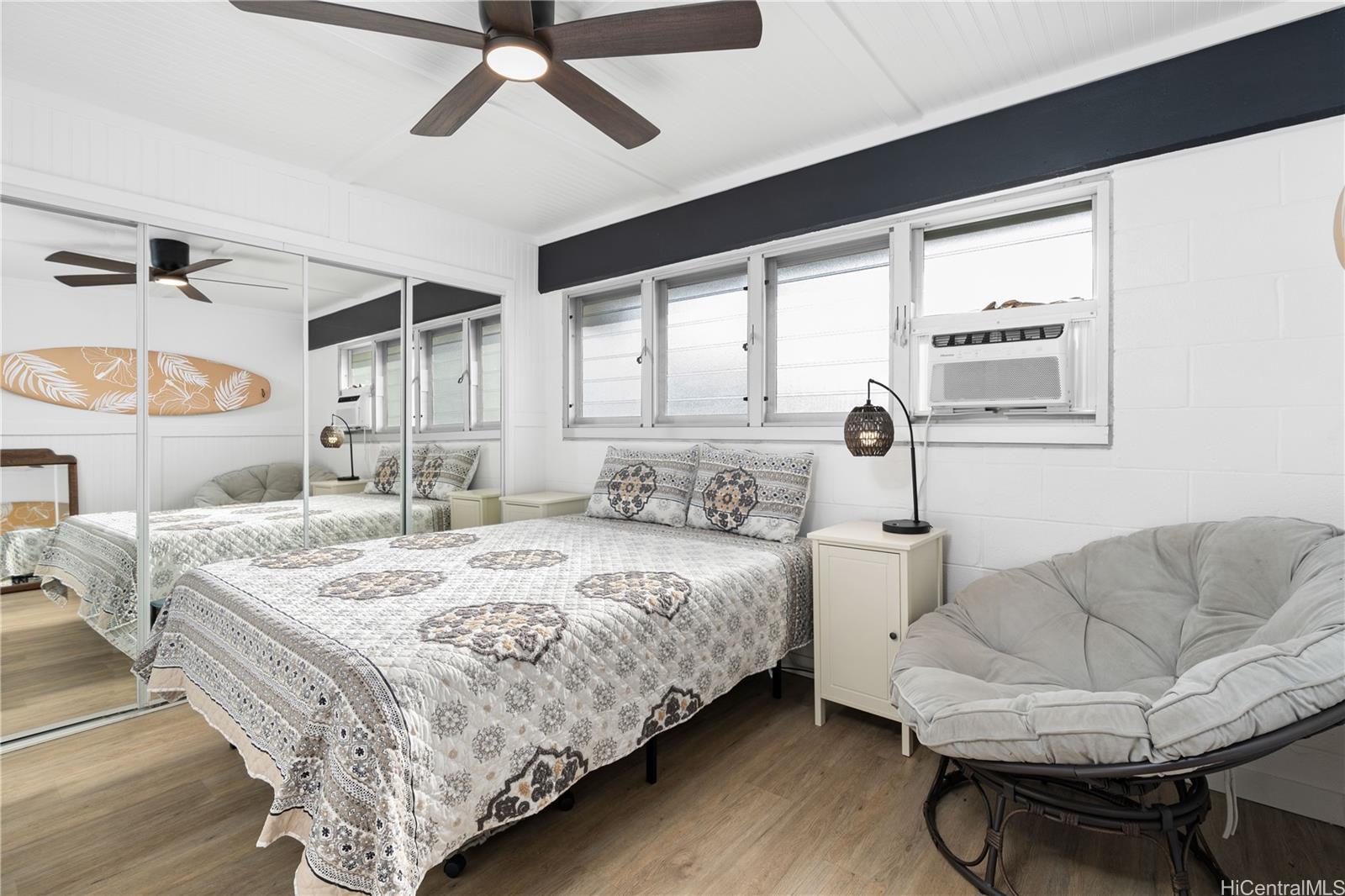 Ala Wai Townhouse condo # 902, Honolulu, Hawaii - photo 13 of 16