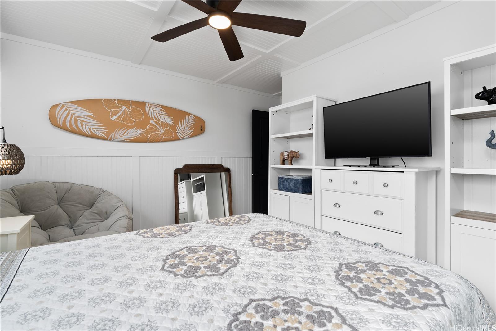 Ala Wai Townhouse condo # 902, Honolulu, Hawaii - photo 14 of 16