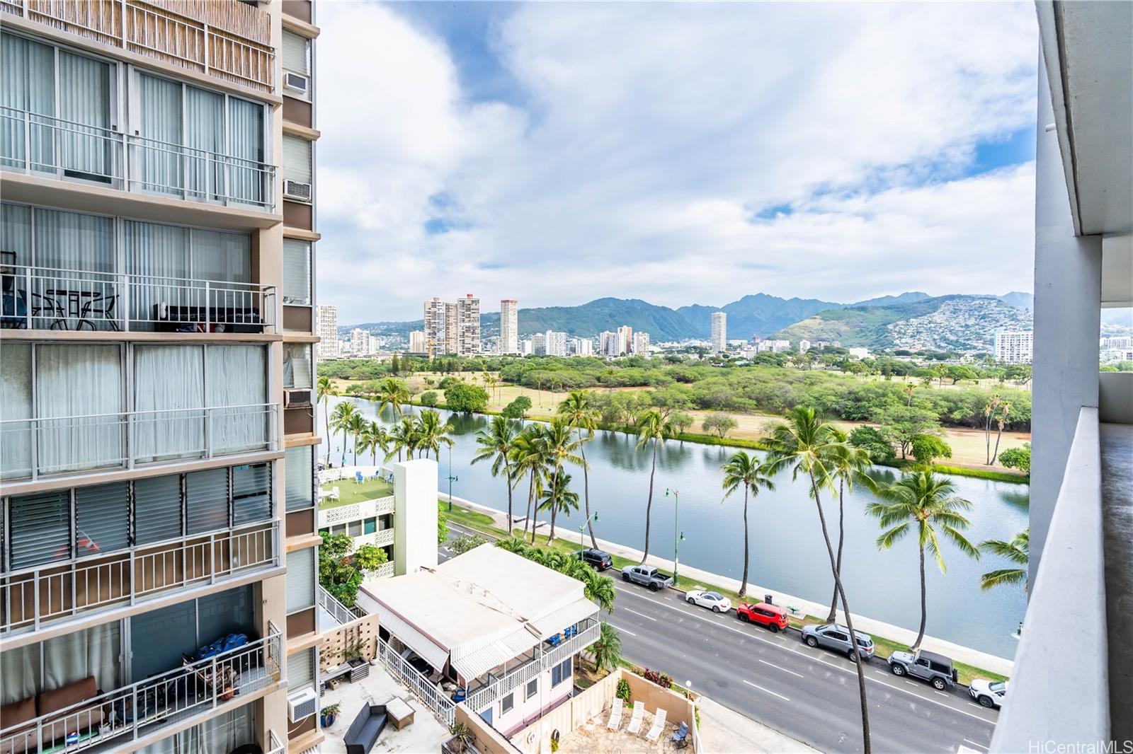 Ala Wai Townhouse condo # 902, Honolulu, Hawaii - photo 9 of 16
