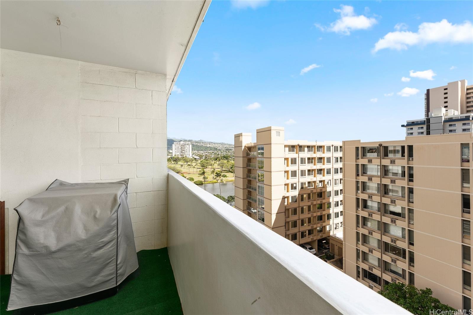 2421 Ala Wai Blvd Honolulu - Rental - photo 7 of 20