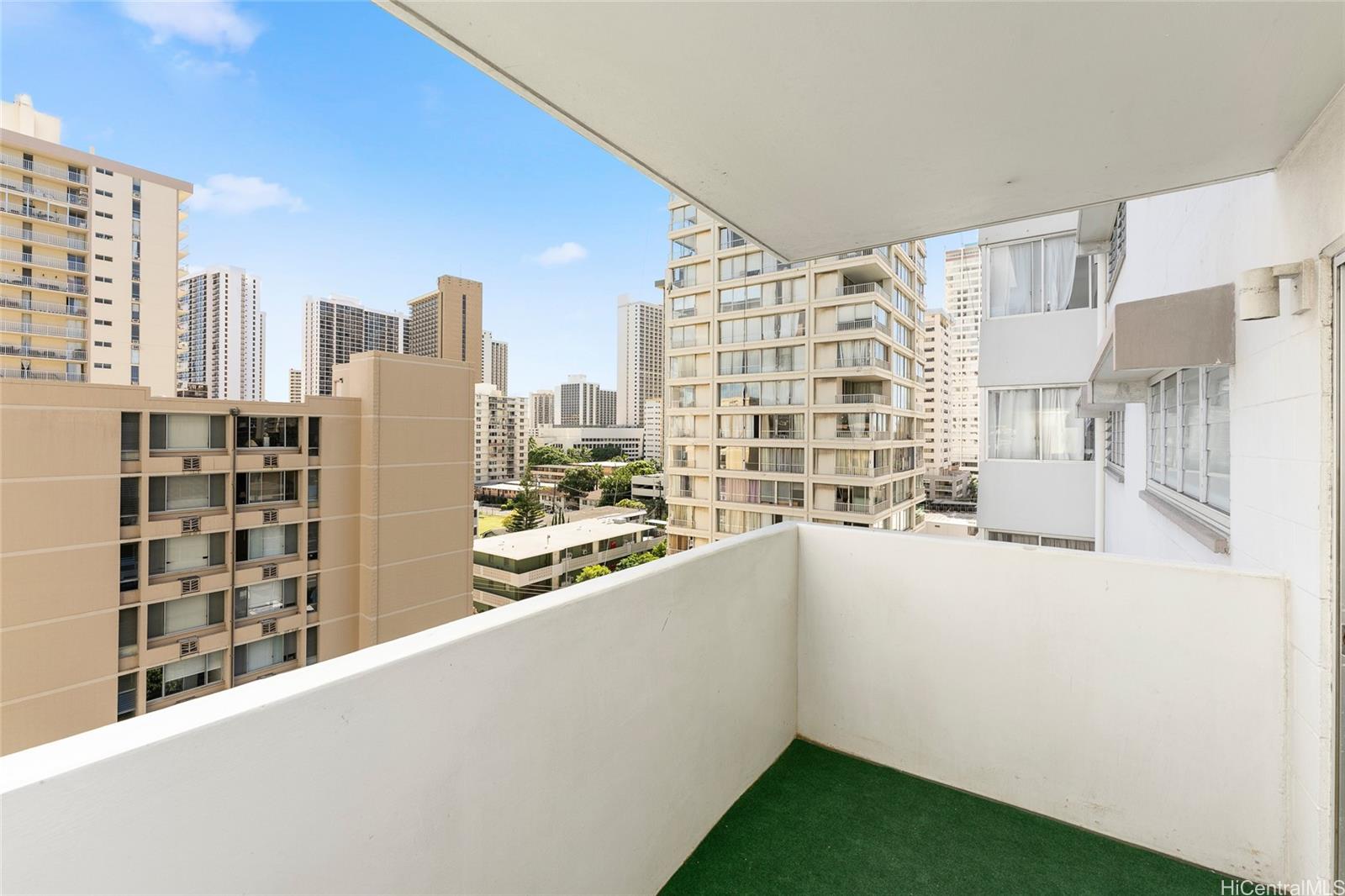 2421 Ala Wai Blvd Honolulu - Rental - photo 8 of 20