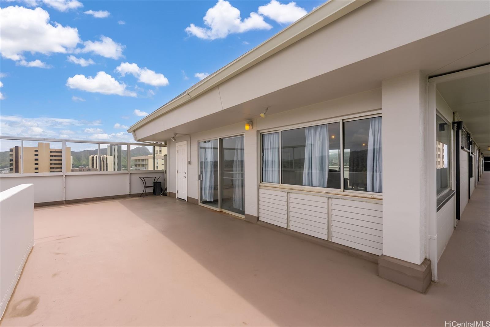 Ala Wai Townhouse condo # PH1, Honolulu, Hawaii - photo 8 of 25