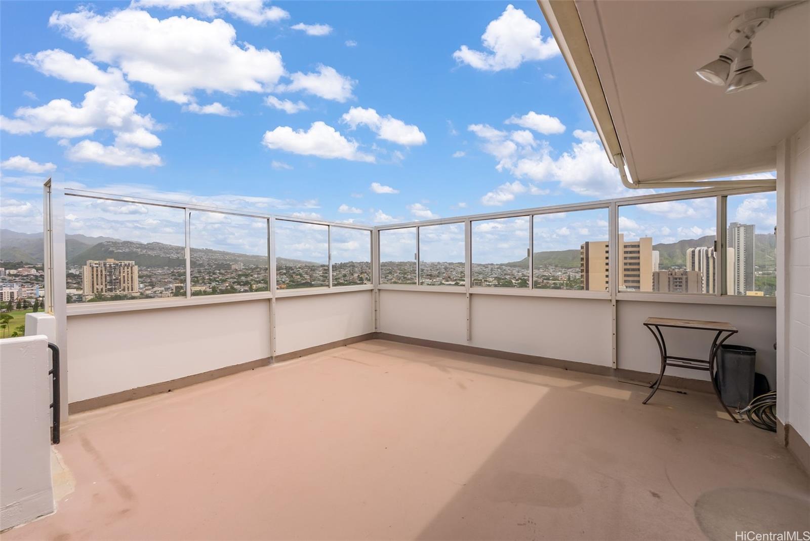 Ala Wai Townhouse condo # PH1, Honolulu, Hawaii - photo 9 of 25