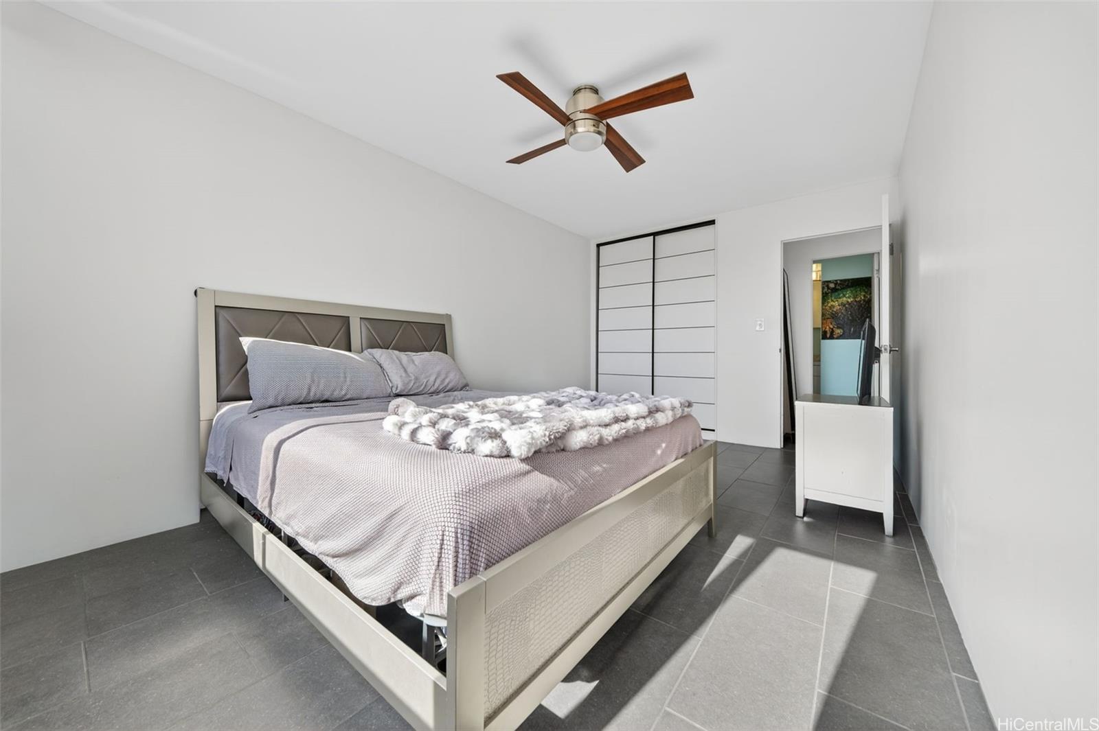 Ala Wai Townhouse condo # PH2, Honolulu, Hawaii - photo 10 of 23