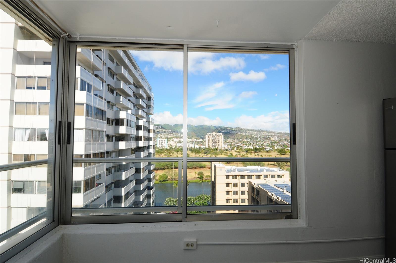 Waikiki Townhouse condo # 1402, Honolulu, Hawaii - photo 2 of 19