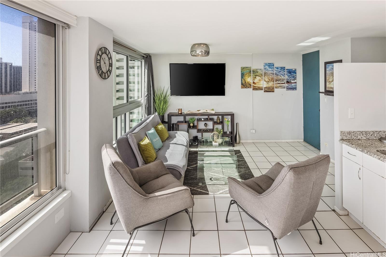 Waikiki Townhouse condo # 1501, Honolulu, Hawaii - photo 4 of 14