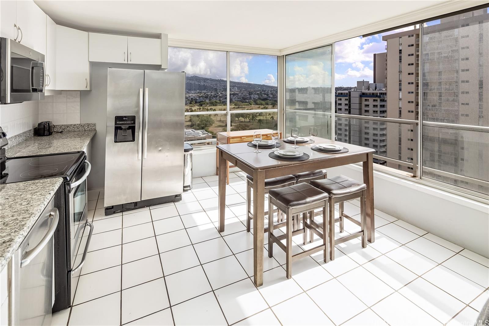 Waikiki Townhouse condo # 1501, Honolulu, Hawaii - photo 5 of 14