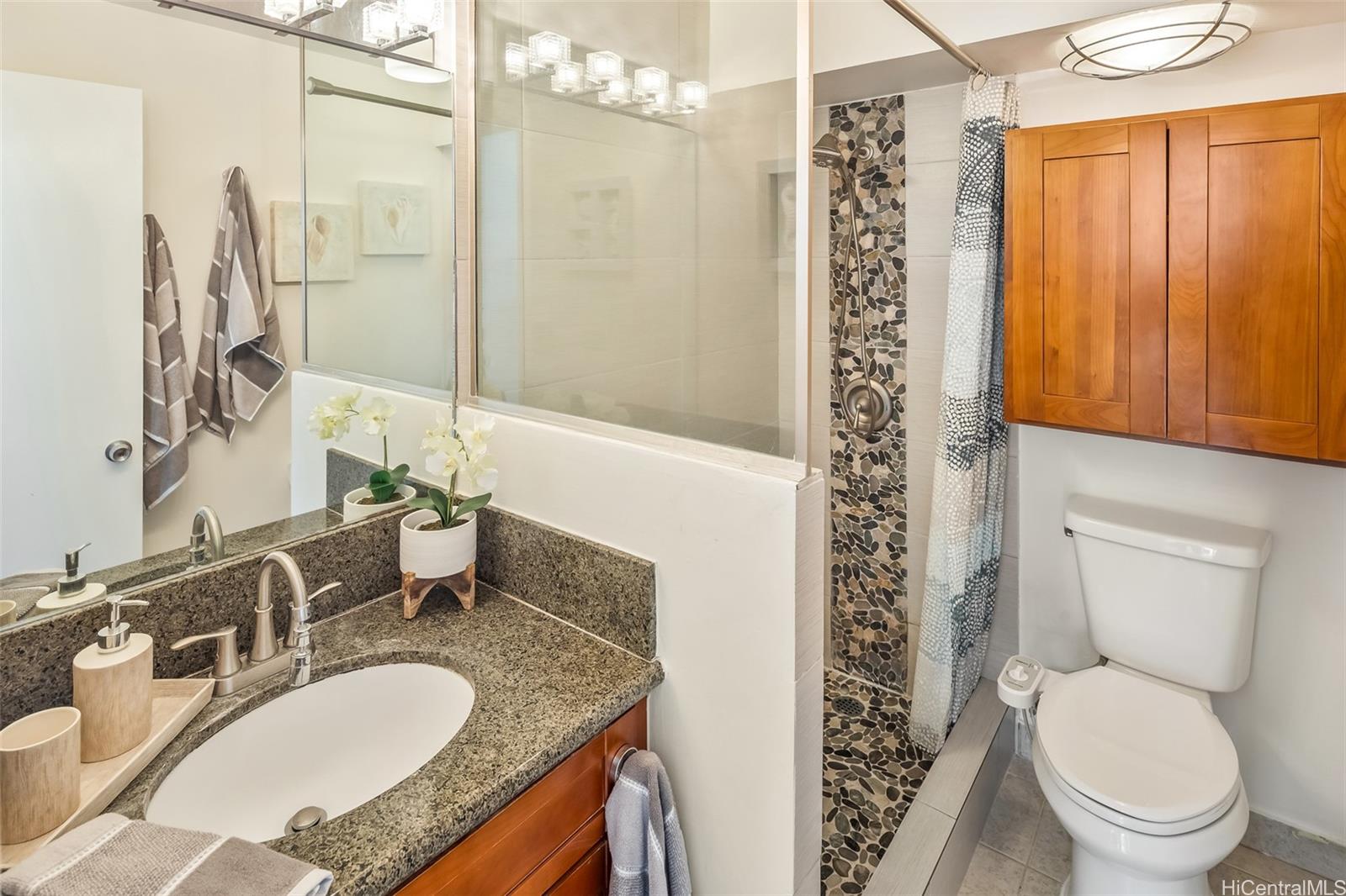 Waikiki Townhouse condo # 1804, Honolulu, Hawaii - photo 13 of 19