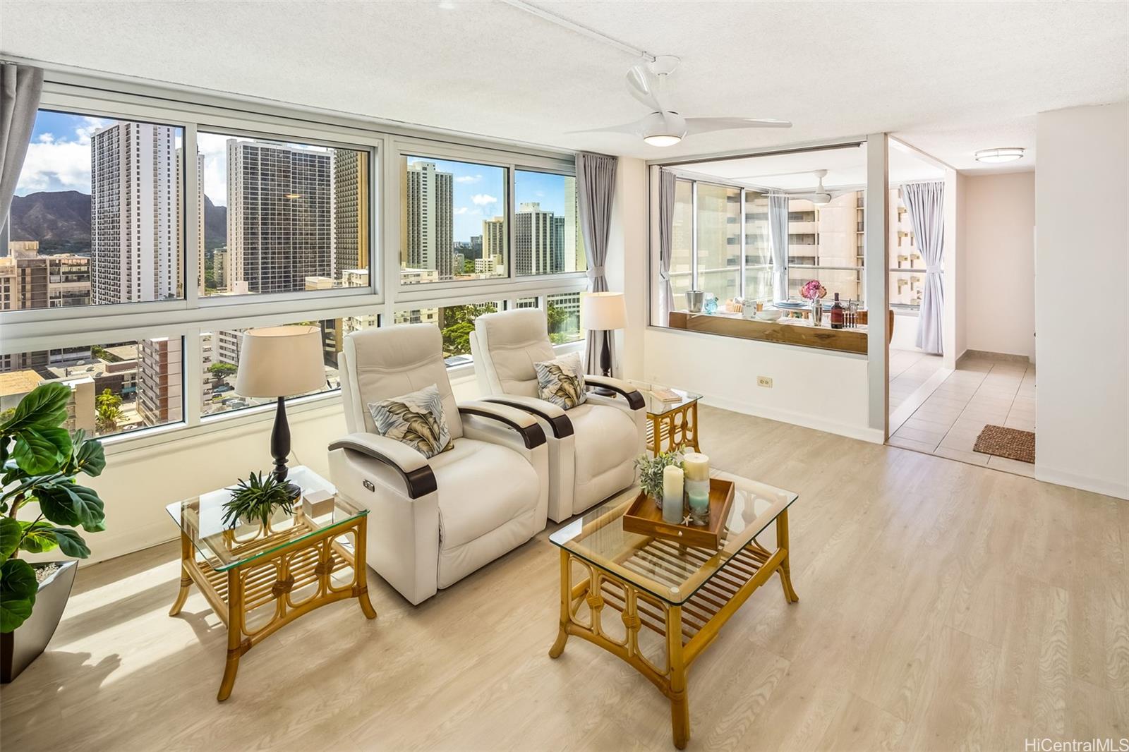 Waikiki Townhouse condo # 1804, Honolulu, Hawaii - photo 3 of 19